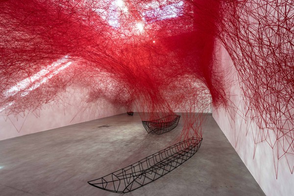 Chiharu-Shiota-Uncertain-Journey-2016-Installation-view-_002