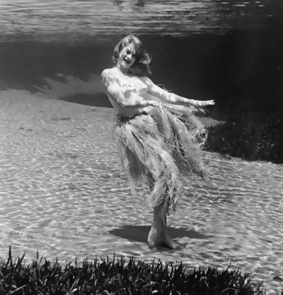 underwater-pinups-photography-1938-bruce-mozert-21-58932b4b5