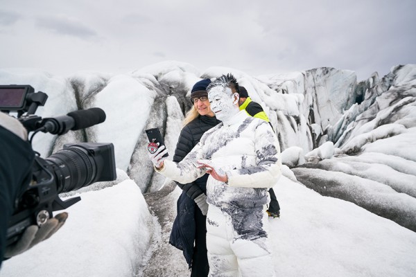 moncler-liu-bolin-annie-leibovitz-fw-17-campaign-4