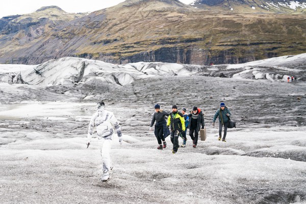 moncler-liu-bolin-annie-leibovitz-fw-17-campaign-8