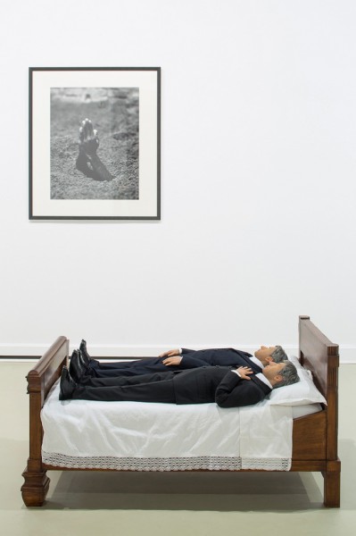 Maurizio-Cattelan-AMEN_Zenzott_09